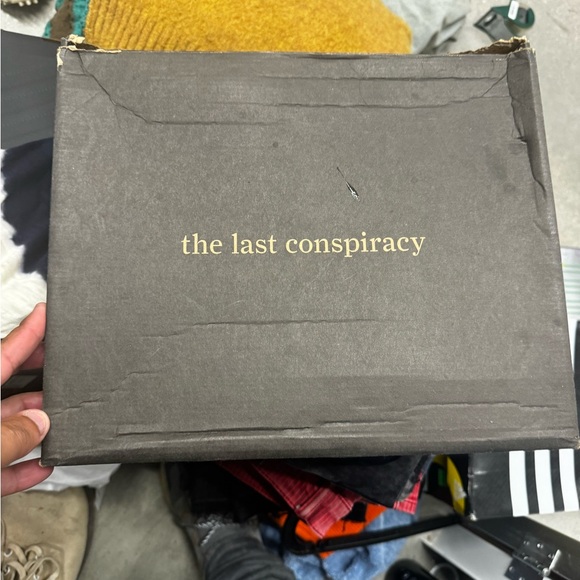 The last conspiracy boots - Picture 3 of 9